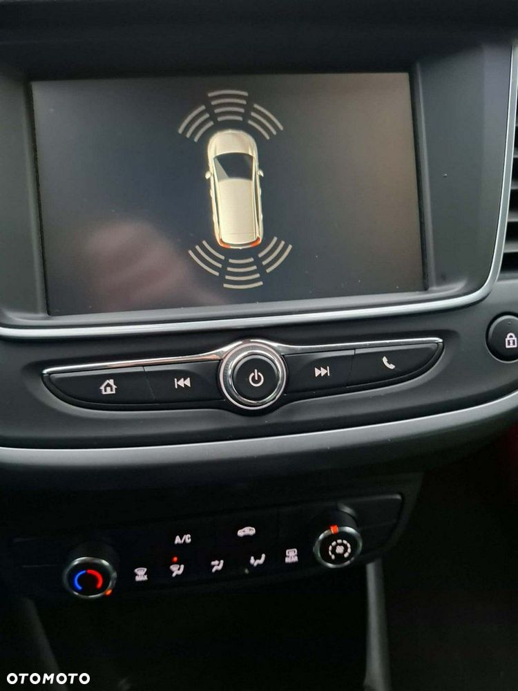 Opel Crossland X - 13