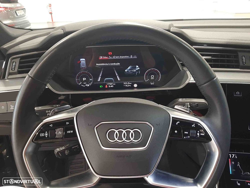 Audi e-tron 55 quattro - 12