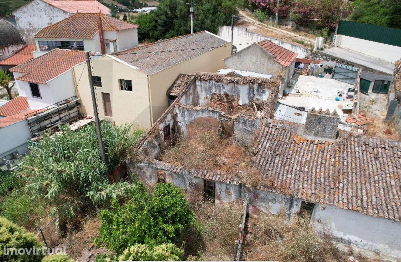 Quintinha com 760m2 + 2 moradias para recuperar I Carregado- Alenquer - Grande imagem: 4/26