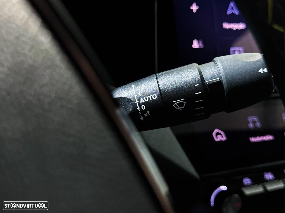 Peugeot 408 1.6 Hybrid GT e-EAT8 - 31