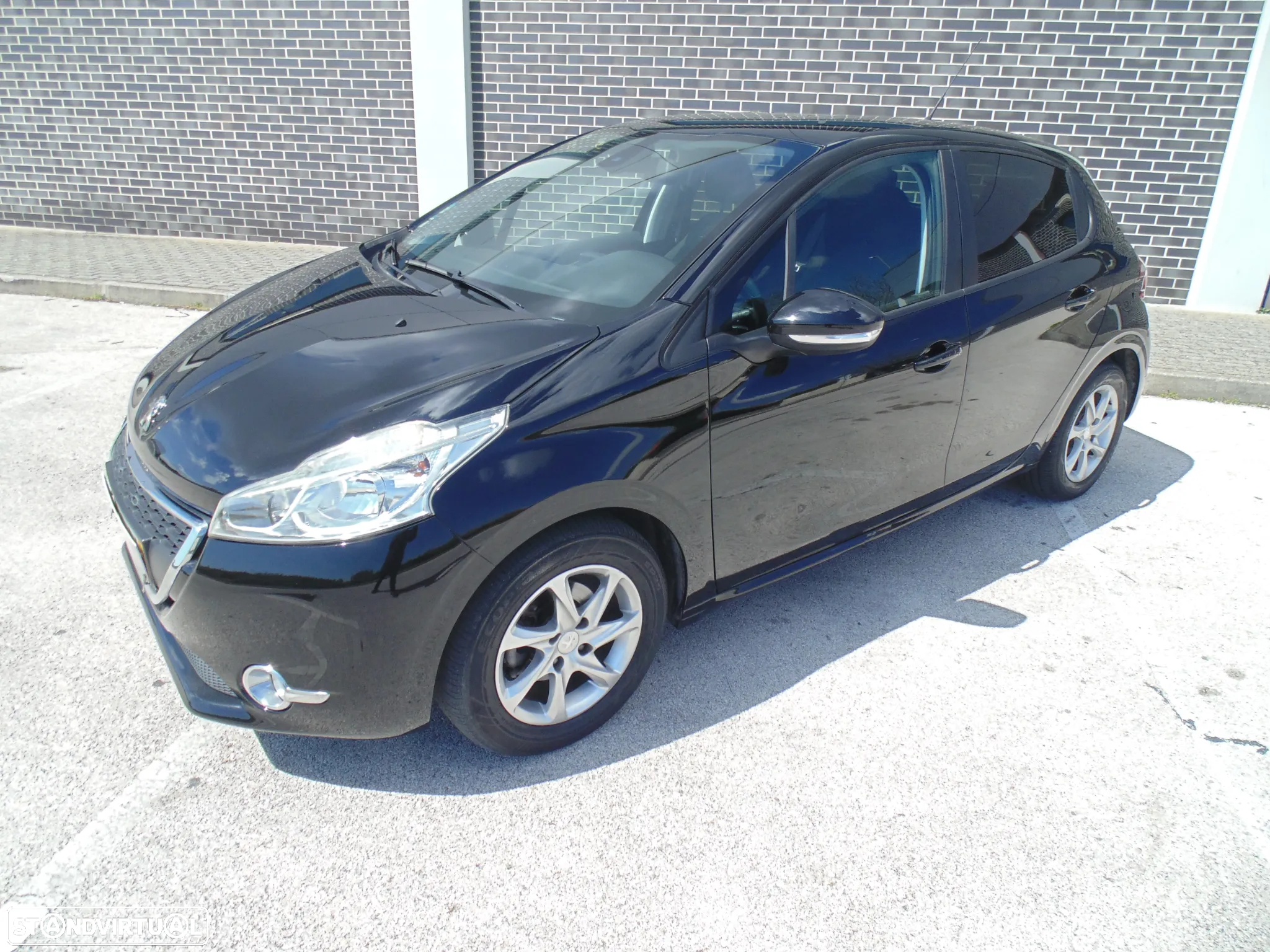 Peugeot 208 1.4 HDi Active - 2