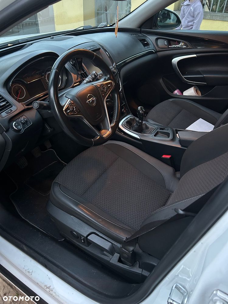 Opel Insignia - 14