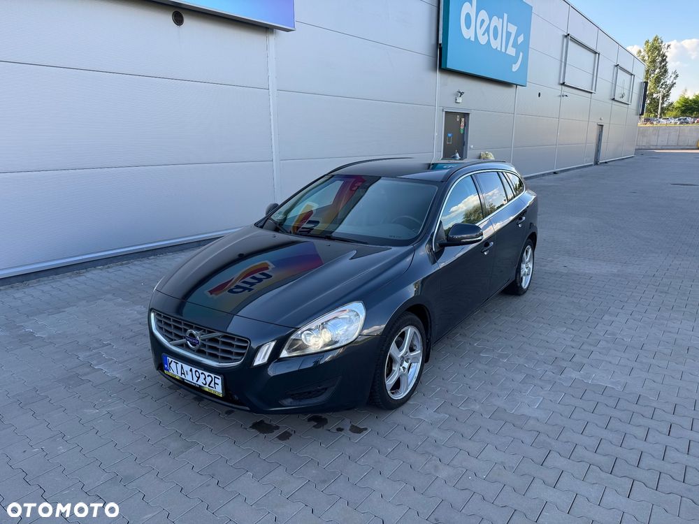 Volvo V60 D3 Momentum - 1