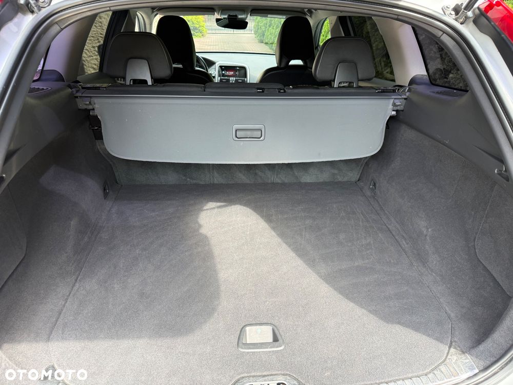 Volvo XC 60 D3 Geartronic Momentum - 23