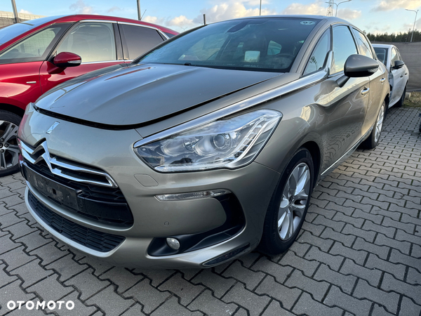 DS Automobiles DS 5