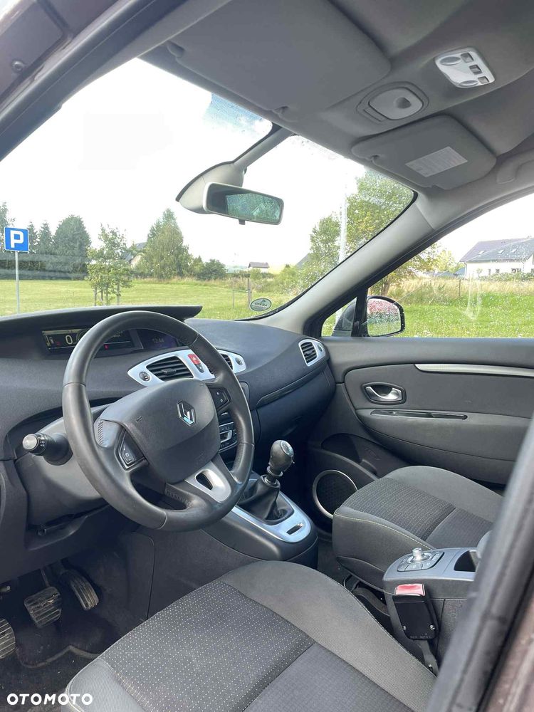 Renault Scenic 1.9 dCi Emotion - 16