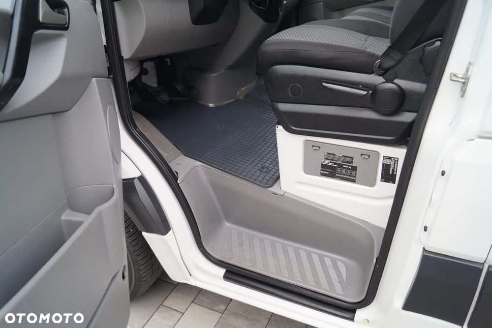 Volkswagen Crafter - 11