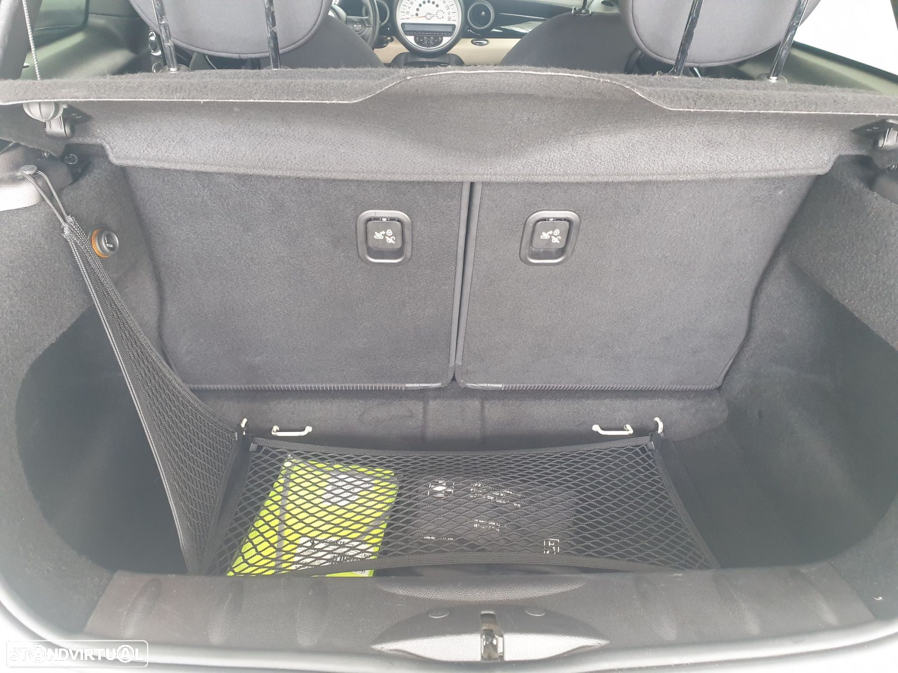 MINI 3 Portas Cooper D - 40