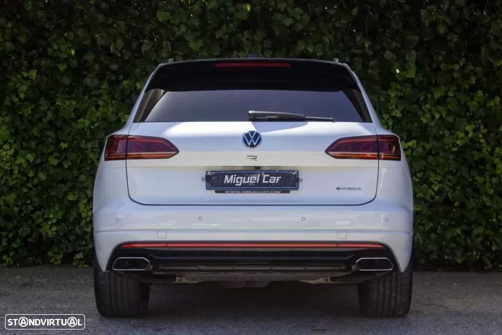 VW Touareg 3.0 TSI e-Hybrid R - 10