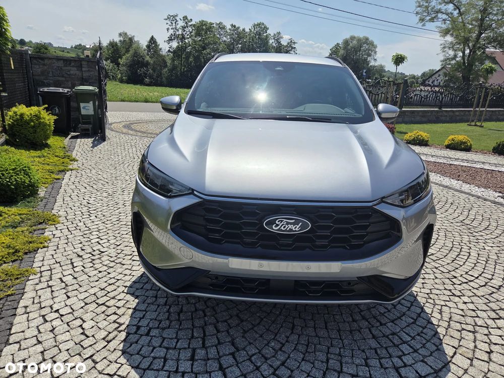 Ford Kuga - 10