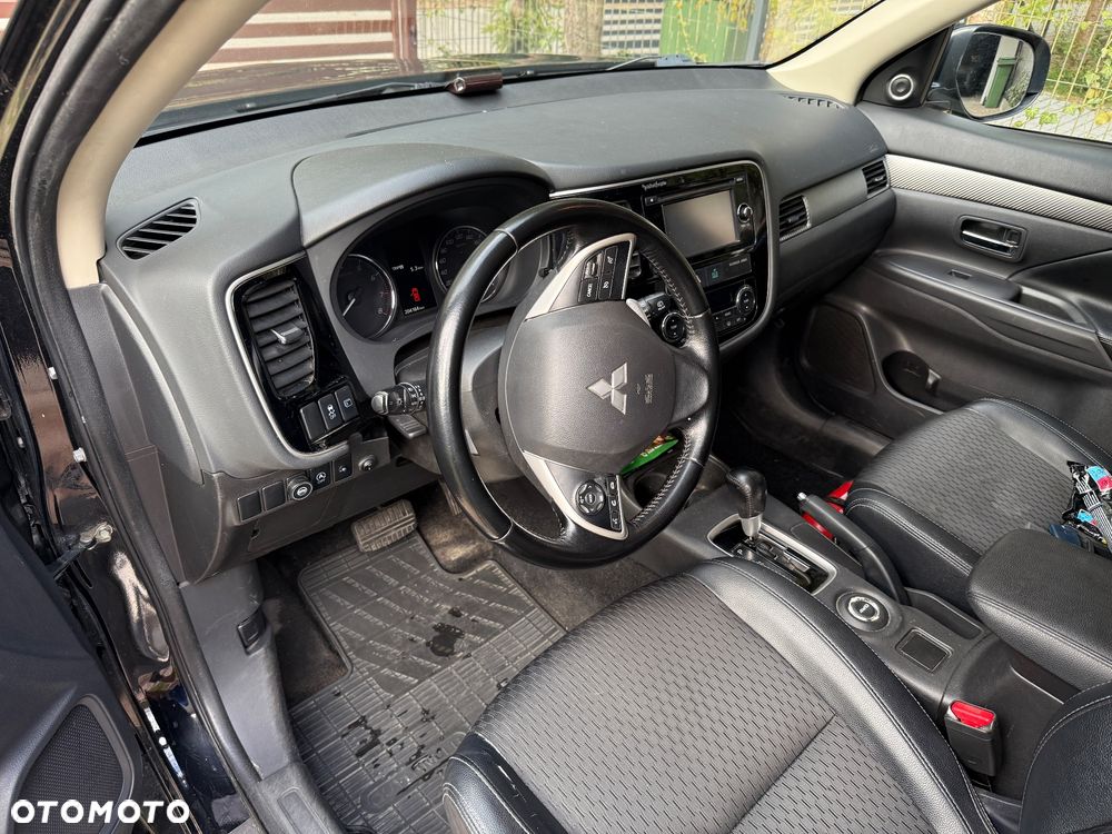 Mitsubishi Outlander 2.0 Intense 4WD CVT - 12