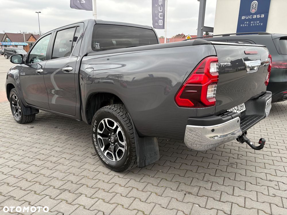 Toyota Hilux 2.8 D-4D Double Cab SR5+ 4x4 - 20