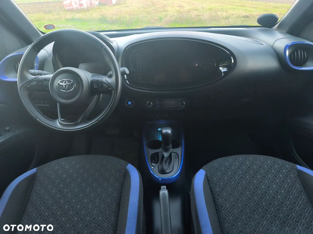 Toyota Aygo X 1.0 VVT-i Executive CVT - 11