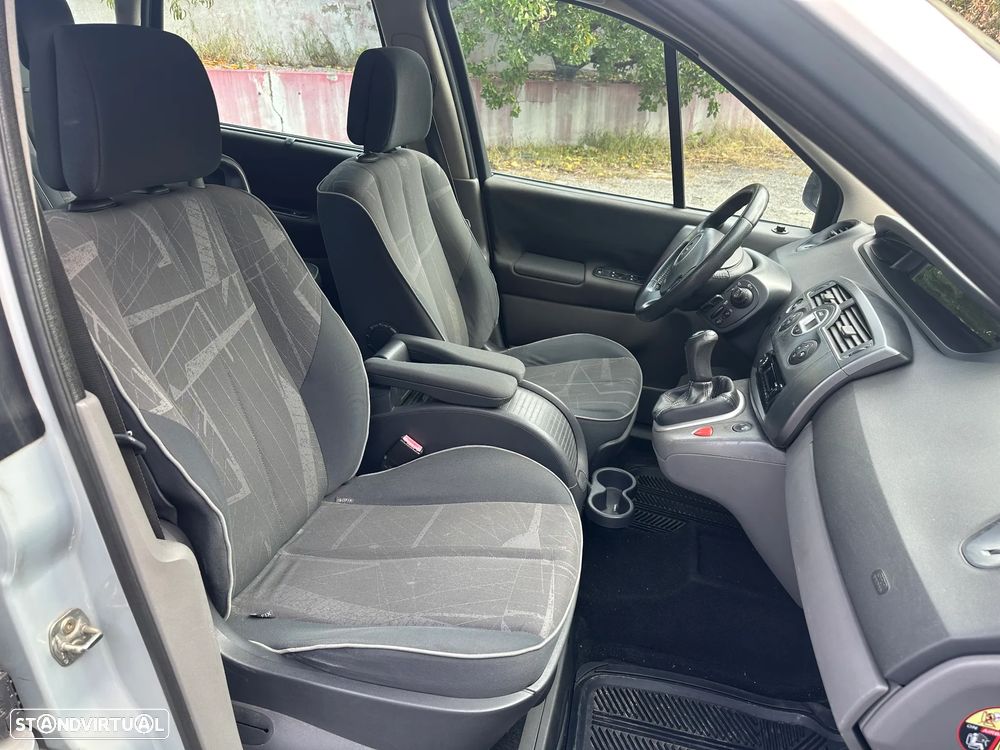 Renault Scénic 1.5 dCi Confort Privilége - 22