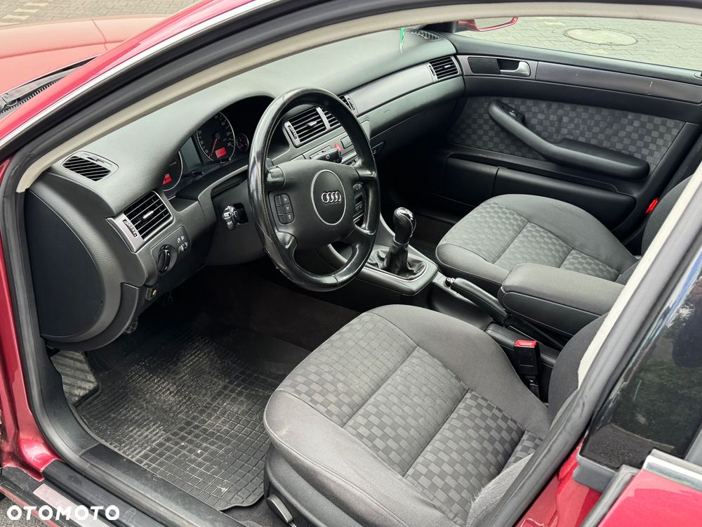 Audi A6 Avant 2.4 - 8