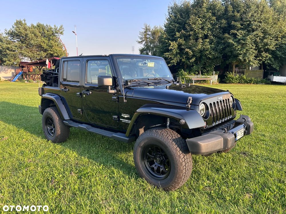 Jeep Wrangler 3.6 Unlim Sahara - 30