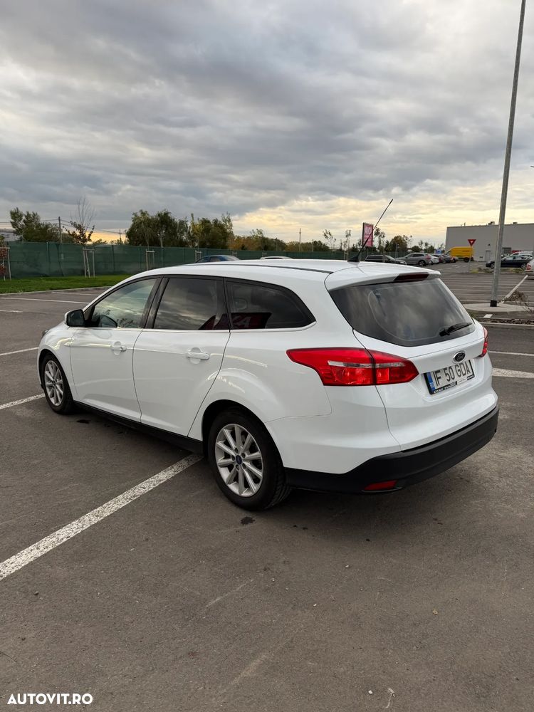 Ford Focus 1.5 TDCi Powershift Titanium - 2