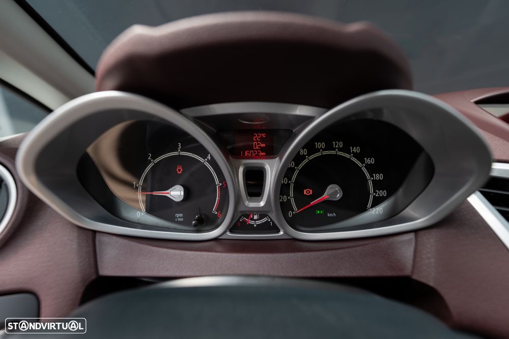 Ford Fiesta 1.4 TDCI Titanium - 14