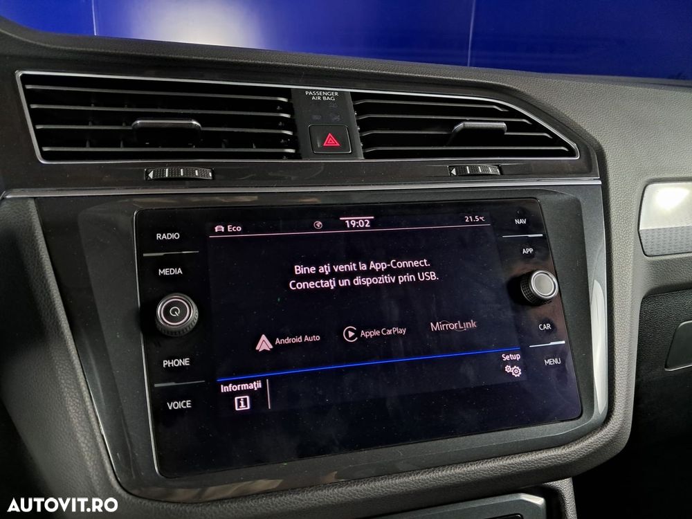 Volkswagen Tiguan - 19