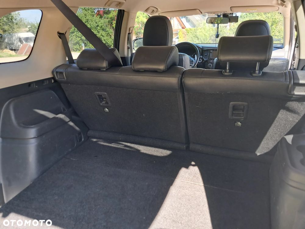 Mitsubishi Outlander Intense + - 8