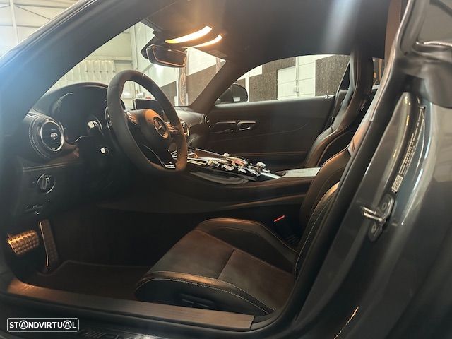 Mercedes-Benz AMG GT R - 22