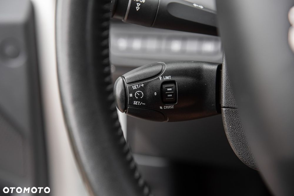Peugeot 208 120 VTI Intuitive - 24