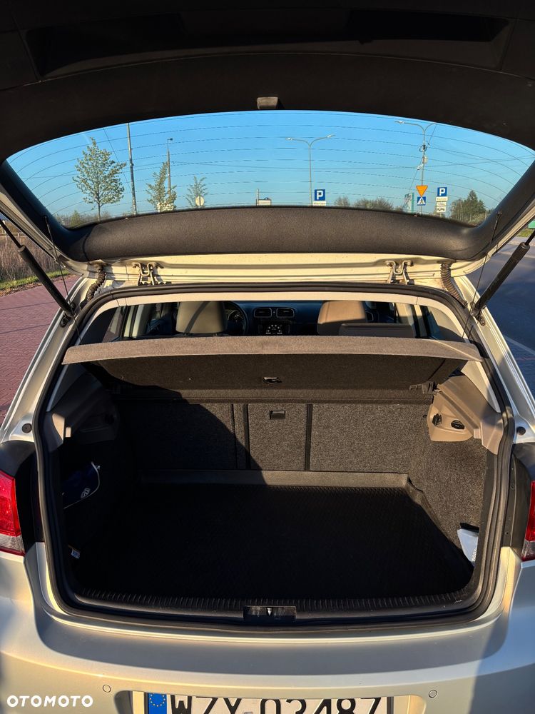 Volkswagen Golf 1.6 TDI Comfortline - 8