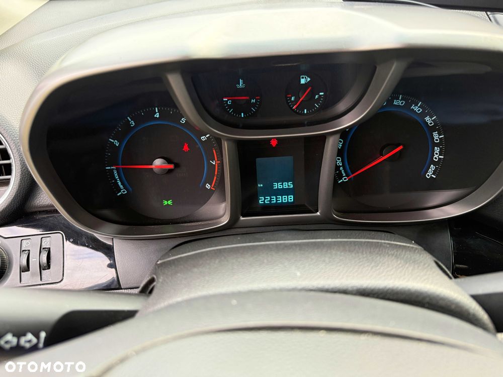 Chevrolet Orlando - 8