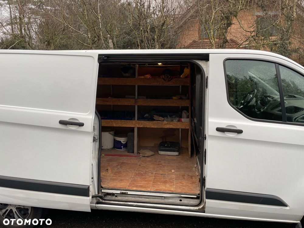 Ford TRANSIT CUSTOM - 9