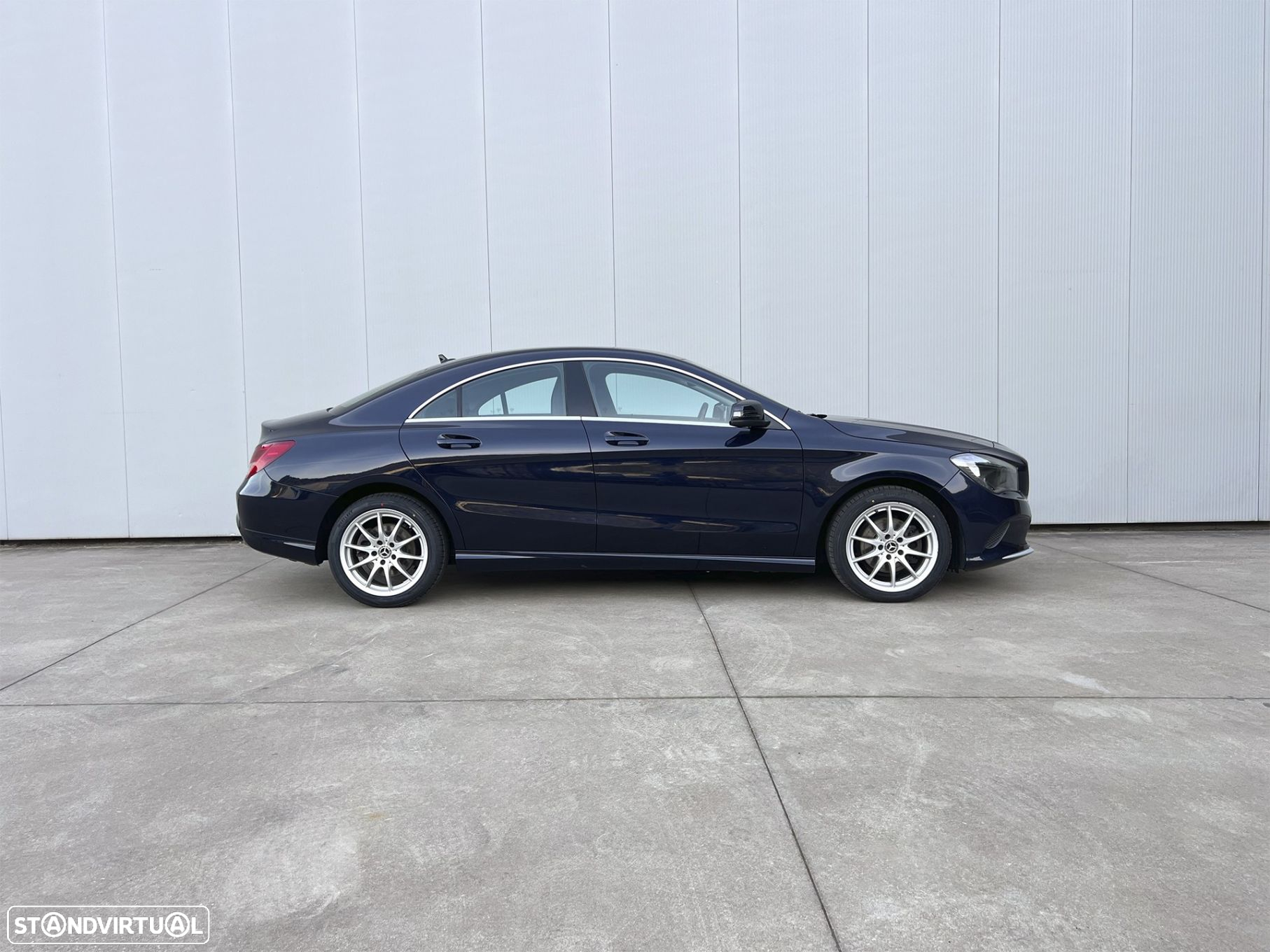 Mercedes-Benz CLA 180 d Urban - 4