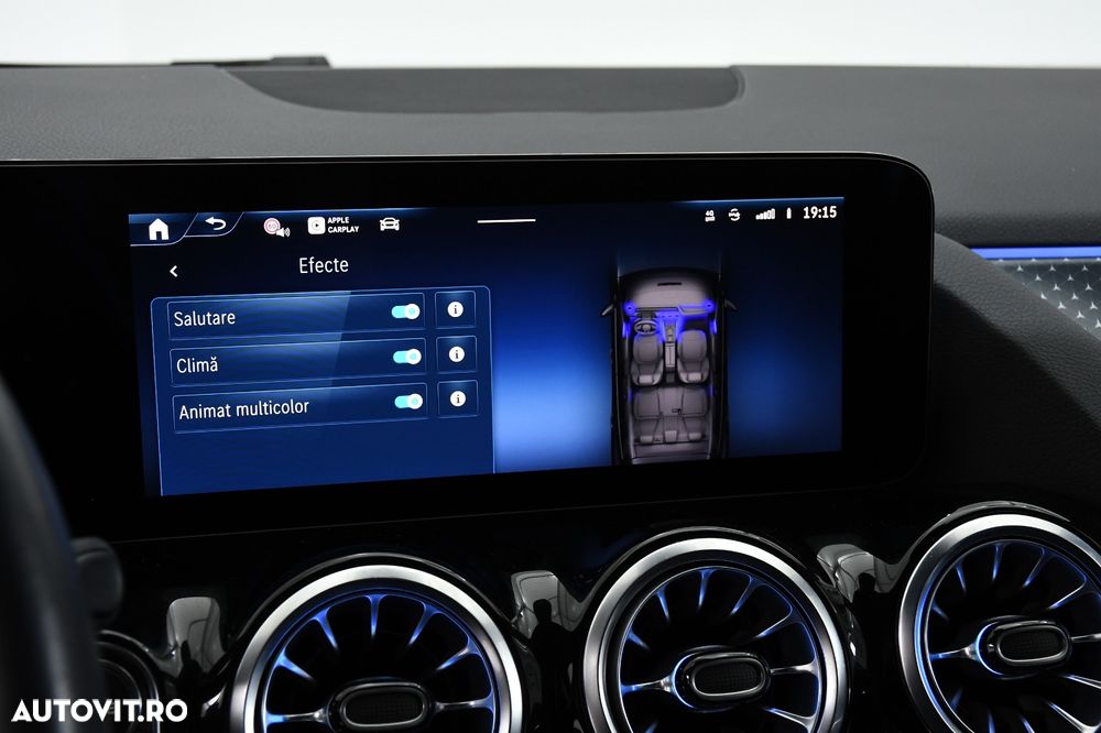 Mercedes-Benz GLA - 32