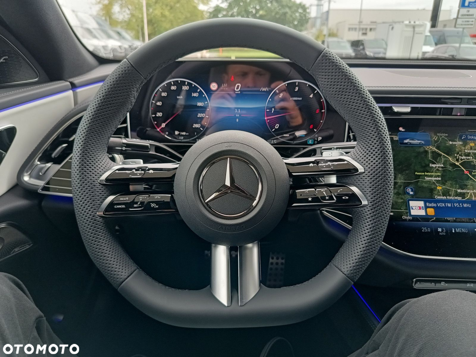 Mercedes-Benz Klasa E - 27