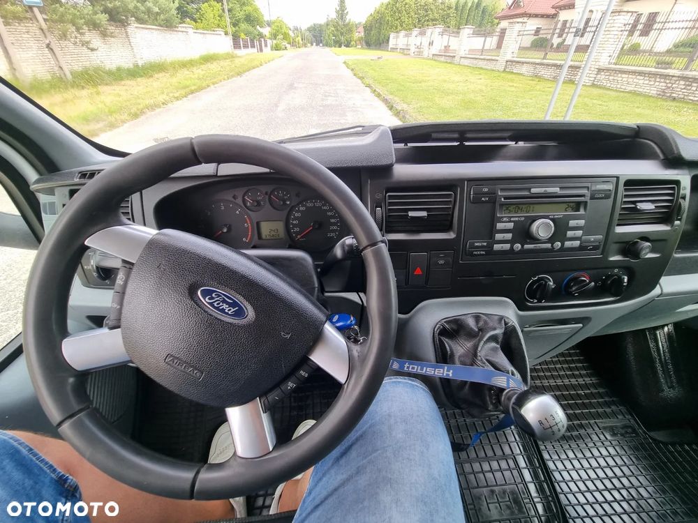 Ford Transit - 4