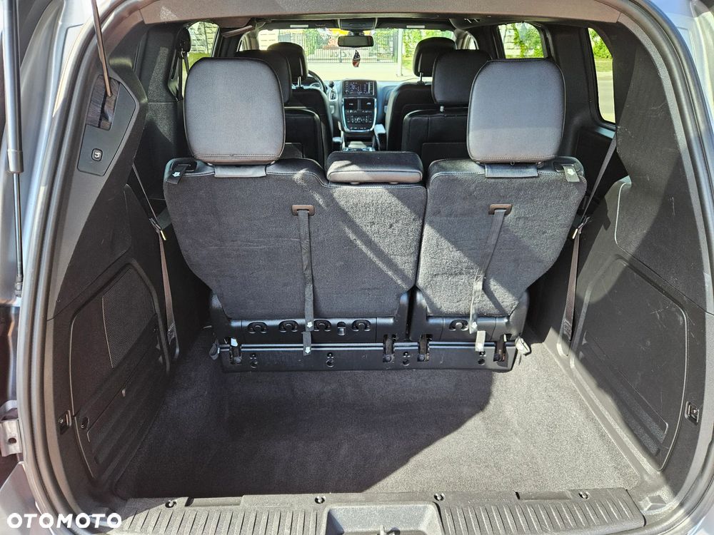 Dodge Grand Caravan 3.6 R/T - 13