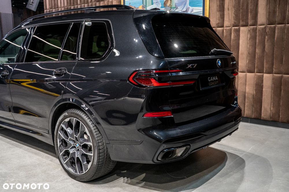 BMW X7 - 7