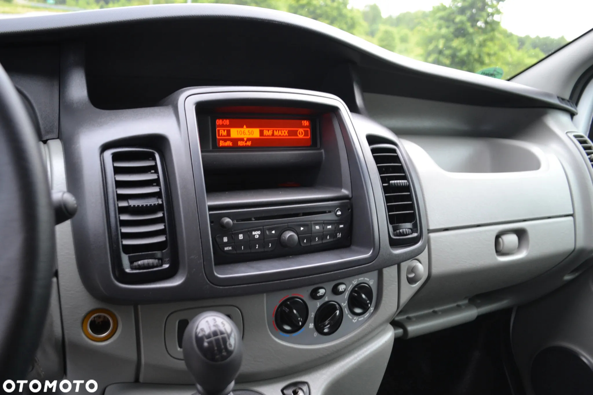 Renault Trafic - 16