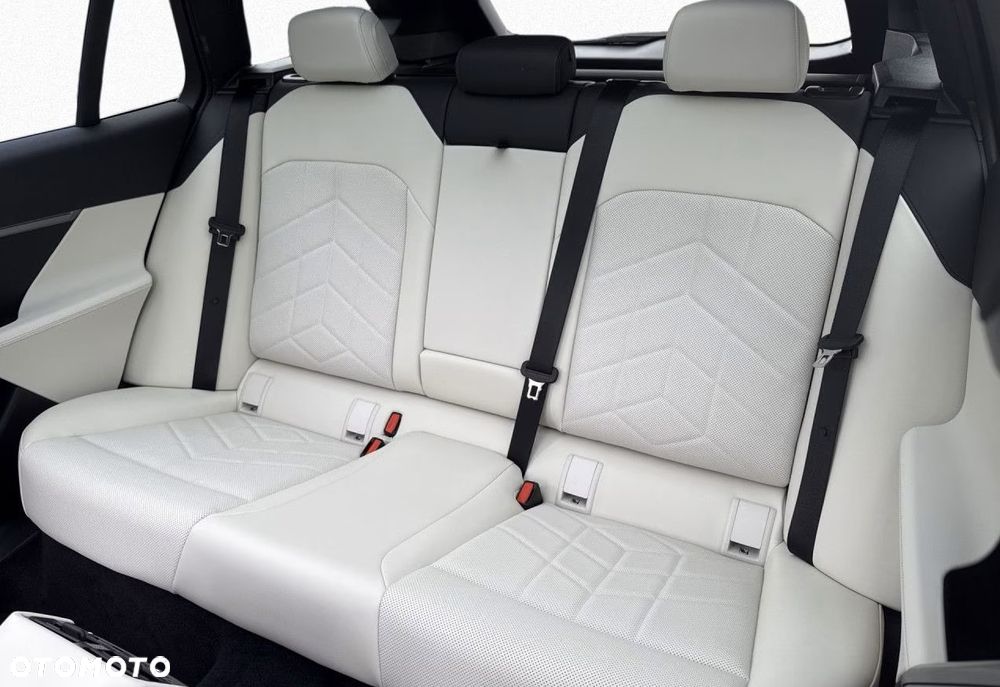 BMW Seria 5 550e xDrive - 7