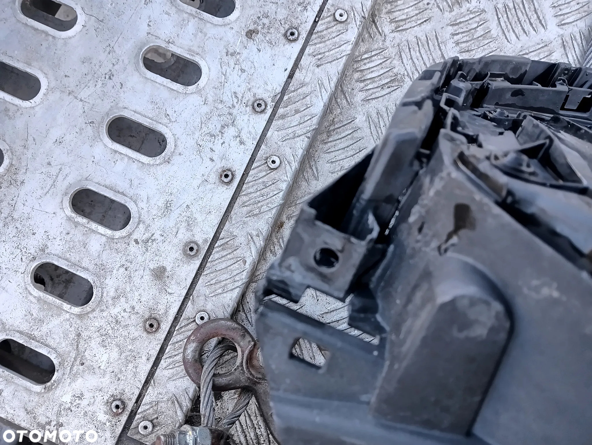 bmw x6 g06 x7 g07 roleta wlot powietrza atrapa zaluzja silniczek 226775-10 226775 - 15