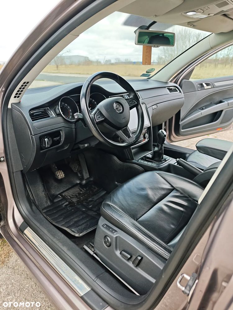 Skoda Superb 2.0 TDI Elegance Green tec - 13