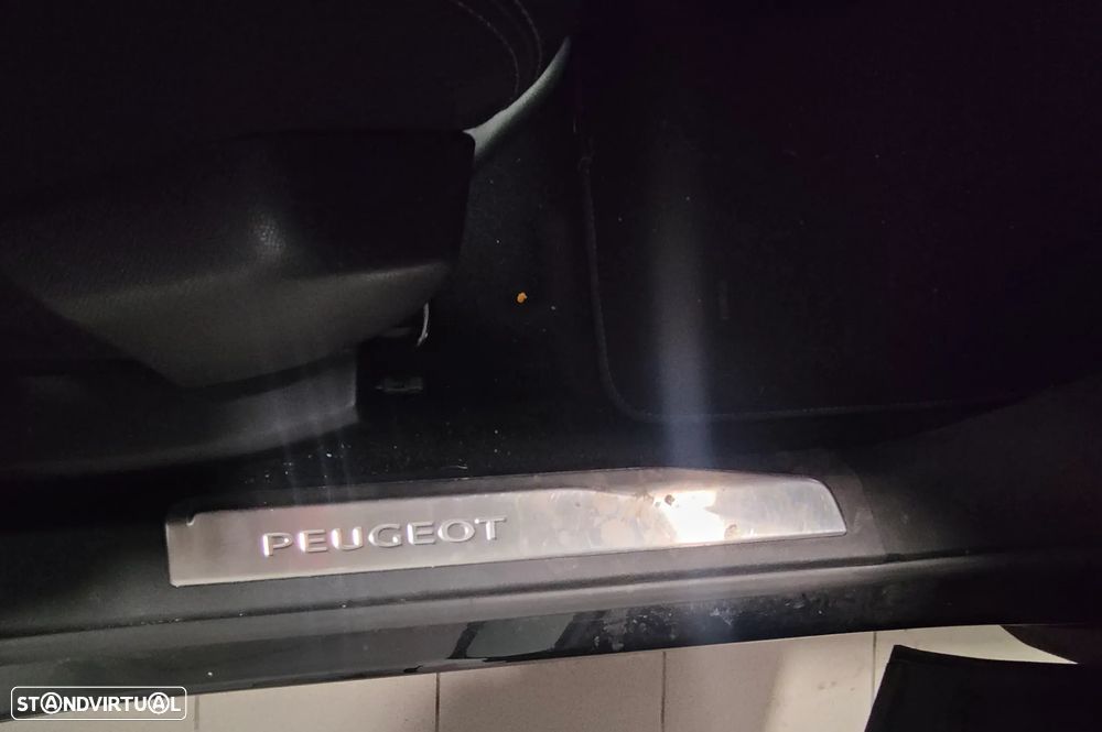 Peugeot 3008 1.5 BlueHDi GT - 9