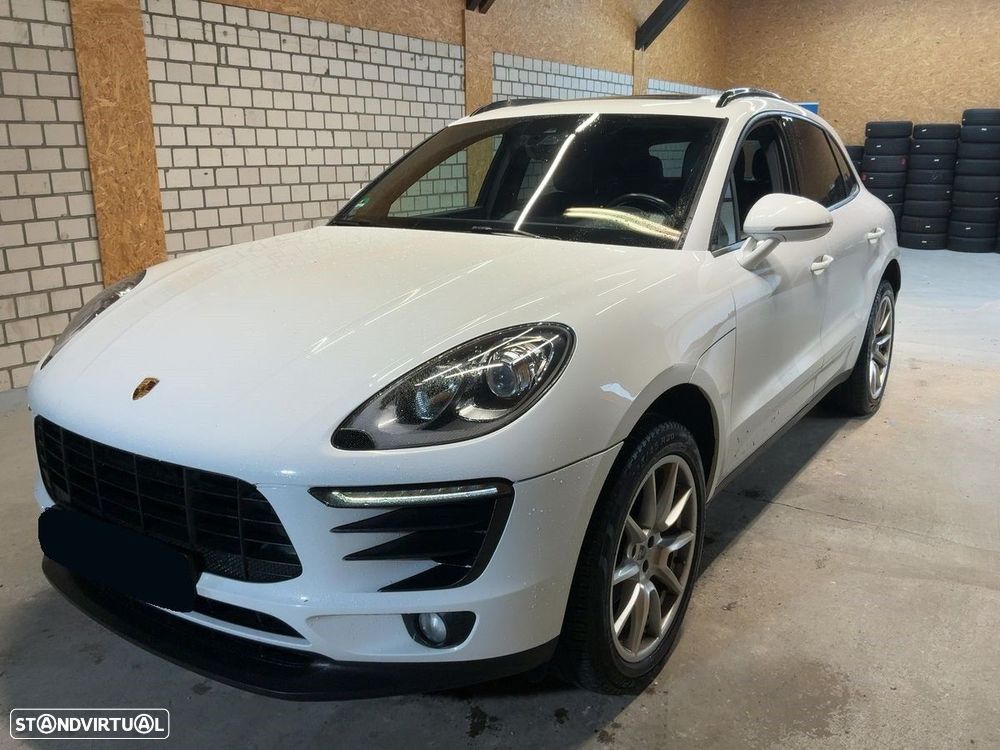 Porsche Macan - 1