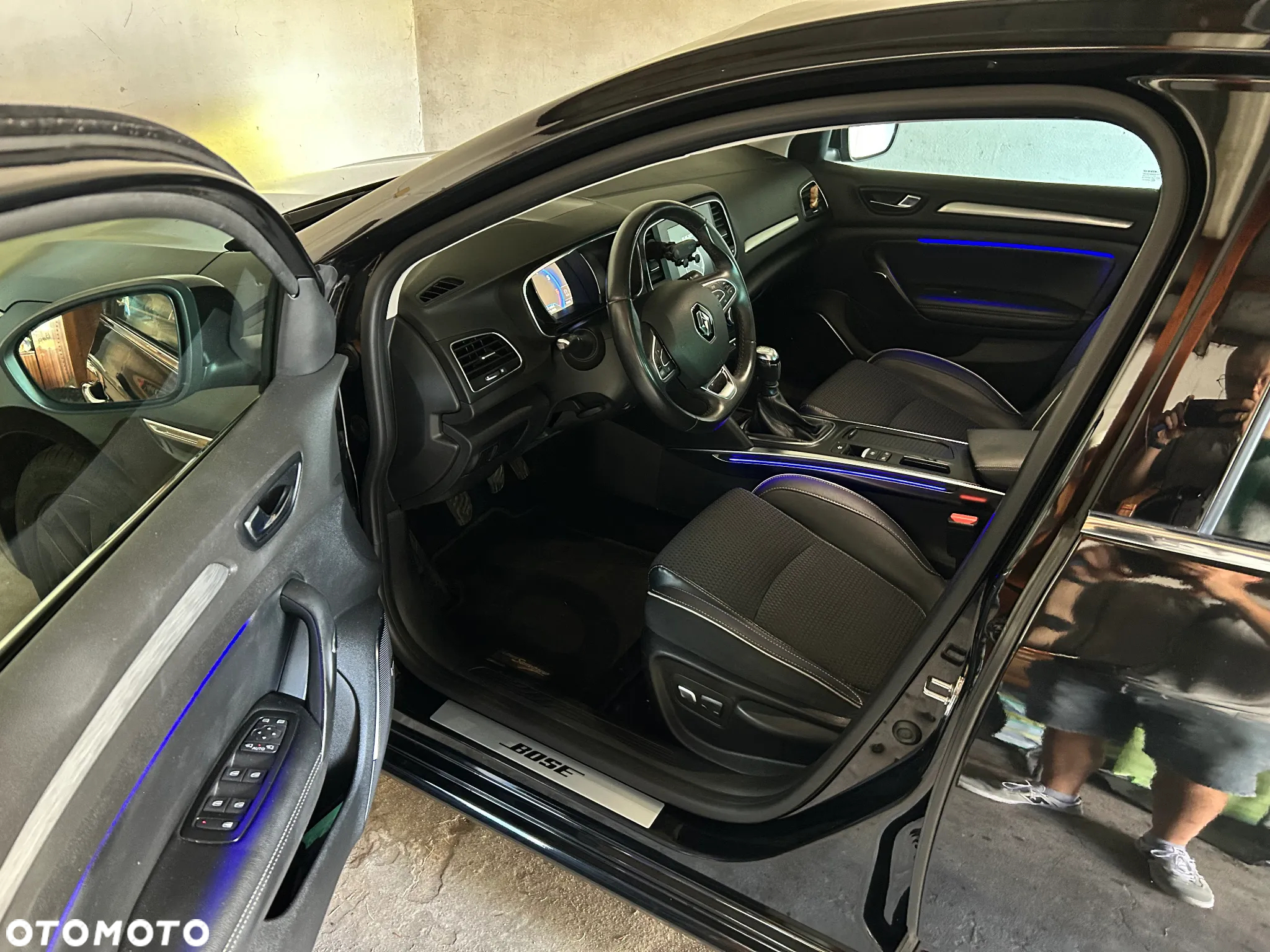 Renault Megane ENERGY TCe 130 BOSE EDITION - 16