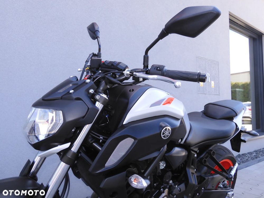 Yamaha MT - 22