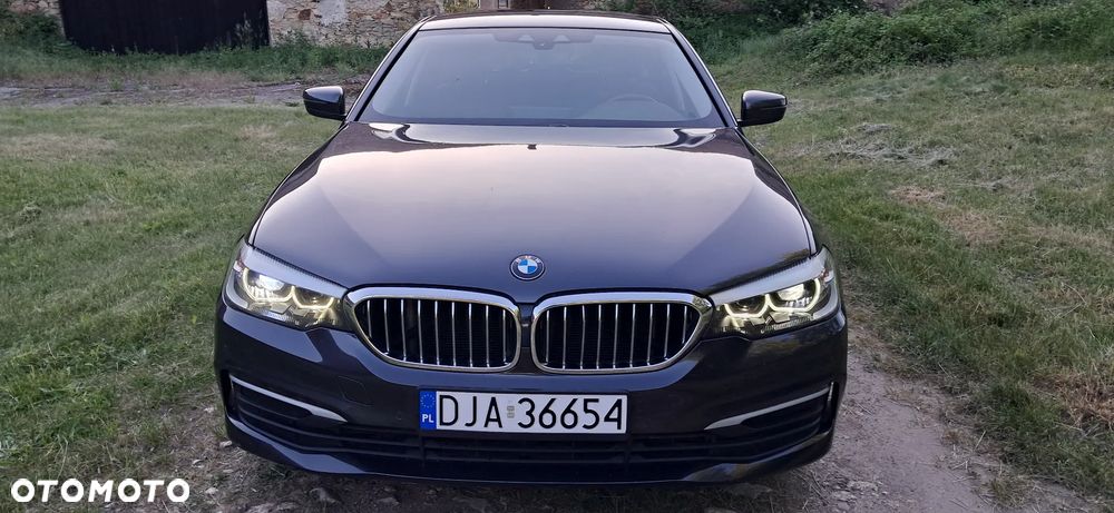 BMW Seria 5 520d Sport Line - 1