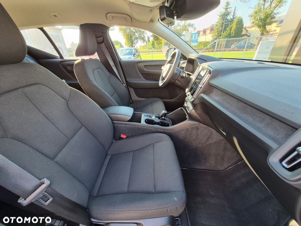 Volvo XC 40 T3 Momentum Core - 17