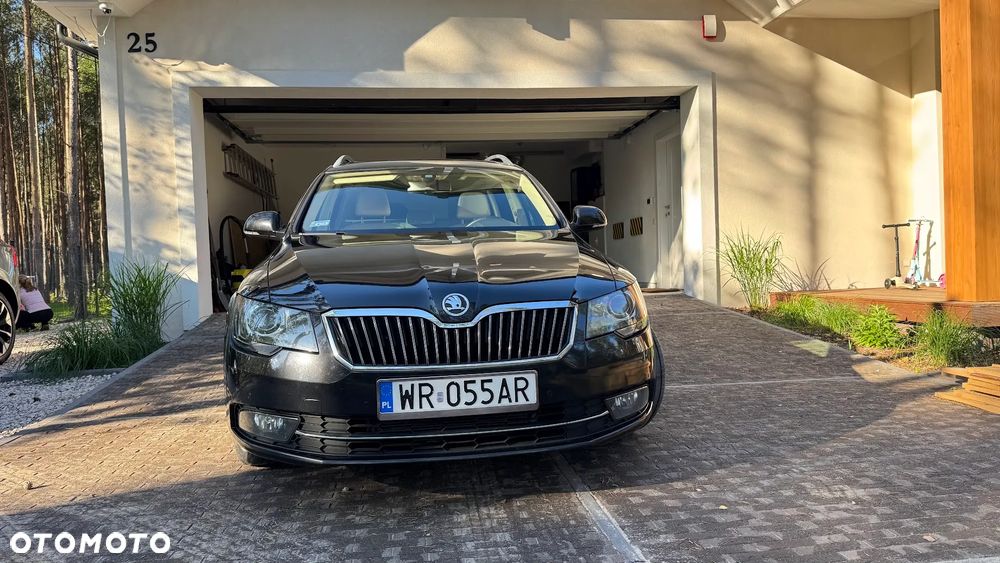 Skoda Superb 2.0 TSI Platinum DSG - 4