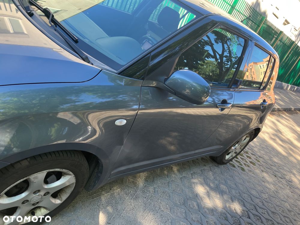 Suzuki Swift - 3