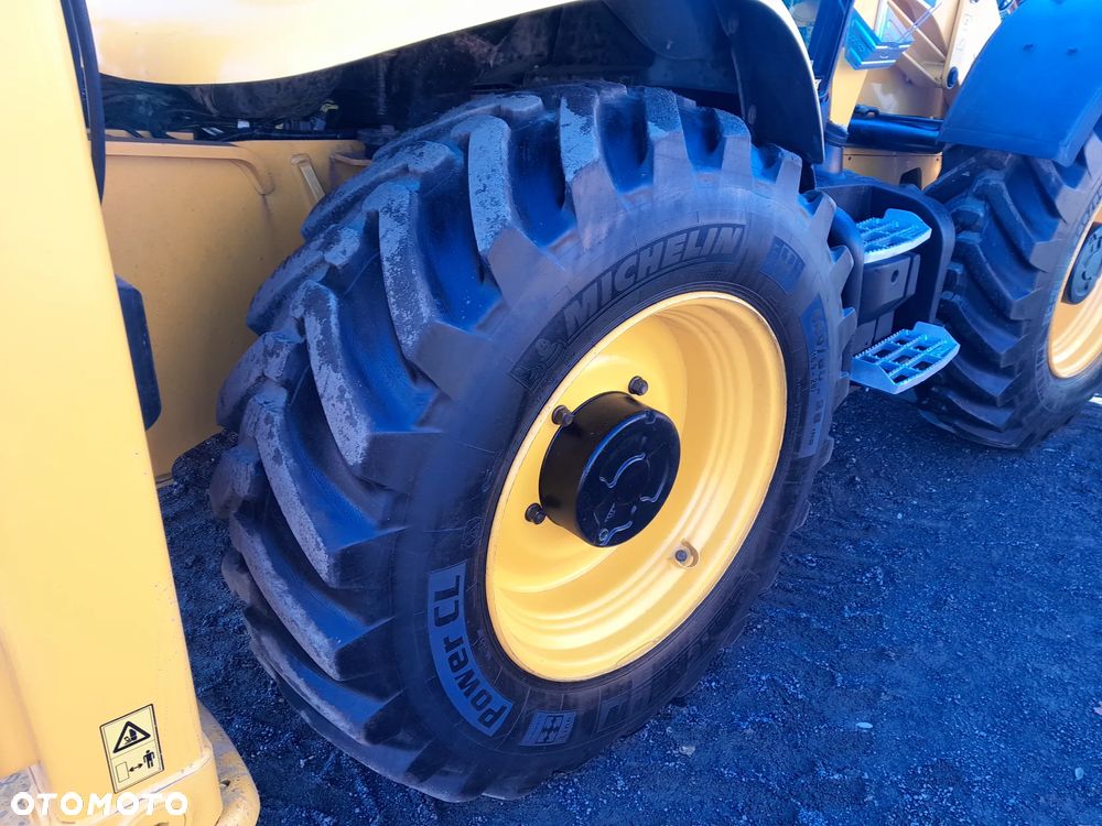 JCB JCB 4CX AEC  2022r - 16