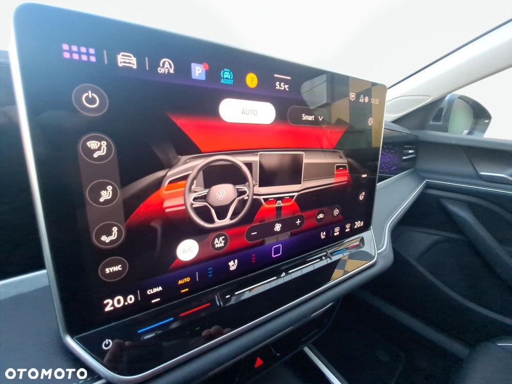 Volkswagen Passat - 14