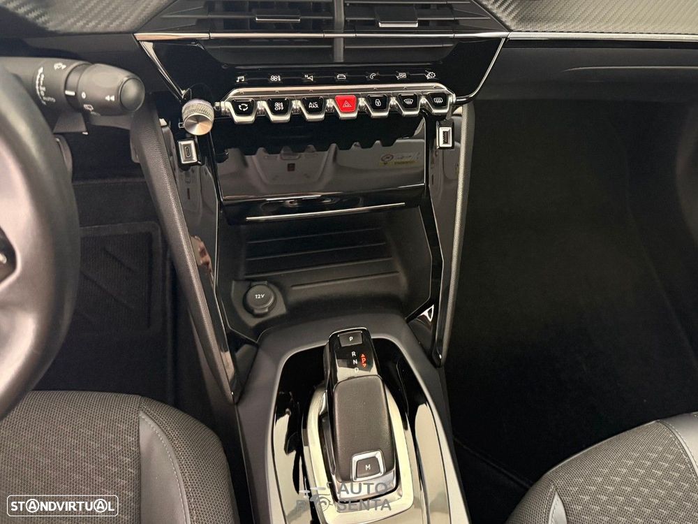 Peugeot 2008 1.2 PureTech Allure EAT6 - 11